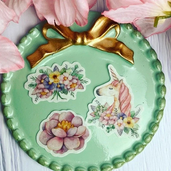 Dreamy Fairytale, Pastel Unicorns Adorned With Flowers, 40 Stickers, 1 Repeat - Picture 4 of 13